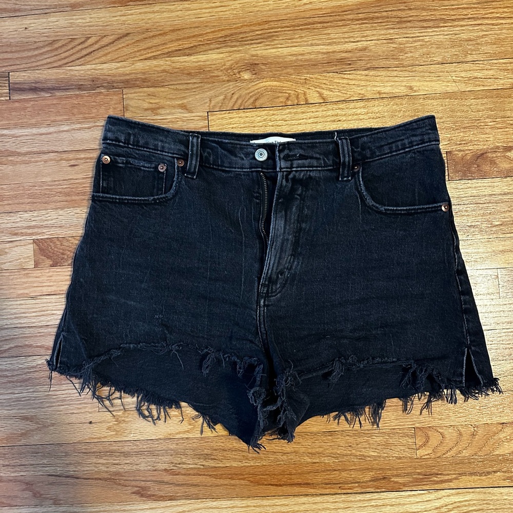 Abercrombie 90’s Cutoff